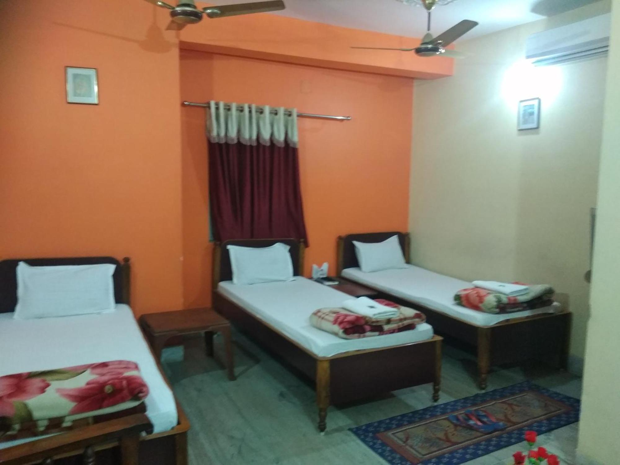 Hotel Chandrakala Regency 300 Meters From Dhanbad Railway Exteriör bild